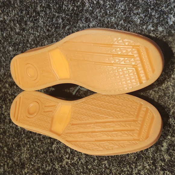 Men Onitsuka Tiger Shoes. Japan Purchased. - Picture 5 of 6